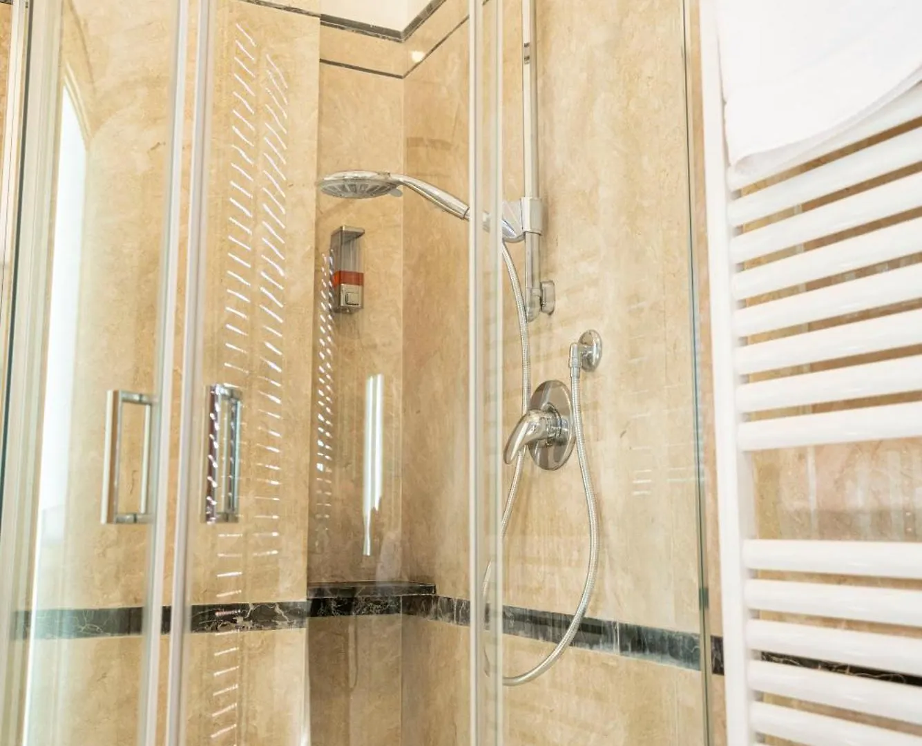 Bed & Breakfast Bed and Breakfast Terrazza Urania - Penthouse Terrace With 360 View Of Řím Itálie